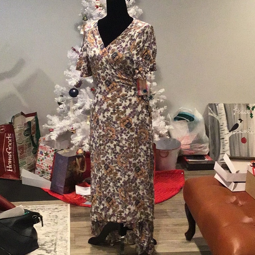 NWT paisley Raye wrap dress size large high low with pockets